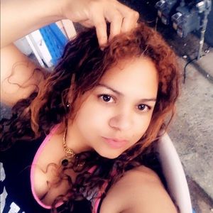 Meet your Posher, Luz maria